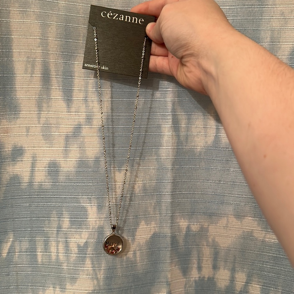 “Magical” necklace